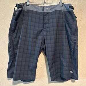 Club CR Ride Plaid Shorts Men’s SIZE XXL Sporty Stylish Biking‎ Outdoors